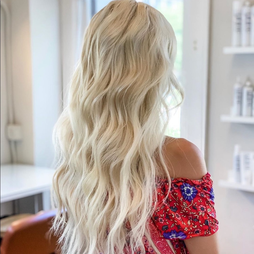 22” hand tied hair extensions. 130 grams